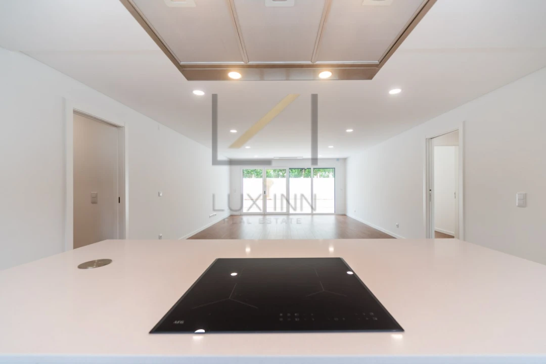 Apartamento T4 para Venda em Alcabideche Foto 14