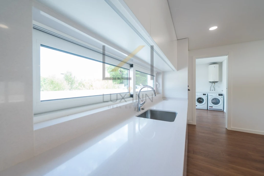 Apartamento T4 para Venda em Alcabideche Foto 16