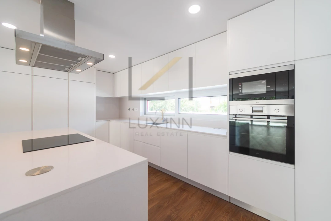 Apartamento T4 para Venda em Alcabideche Foto 17