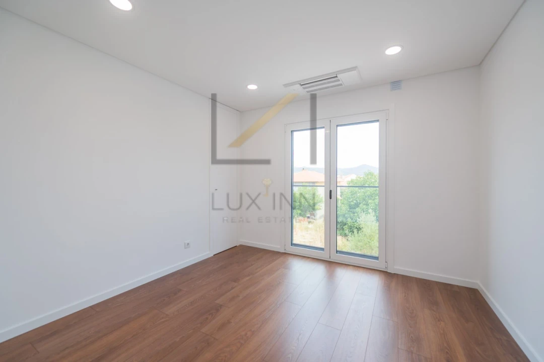 Apartamento T4 para Venda em Alcabideche Foto 26