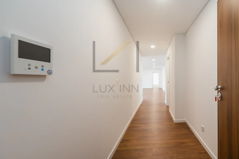 Apartamento T3 para Venda em Alcabideche Foto 3