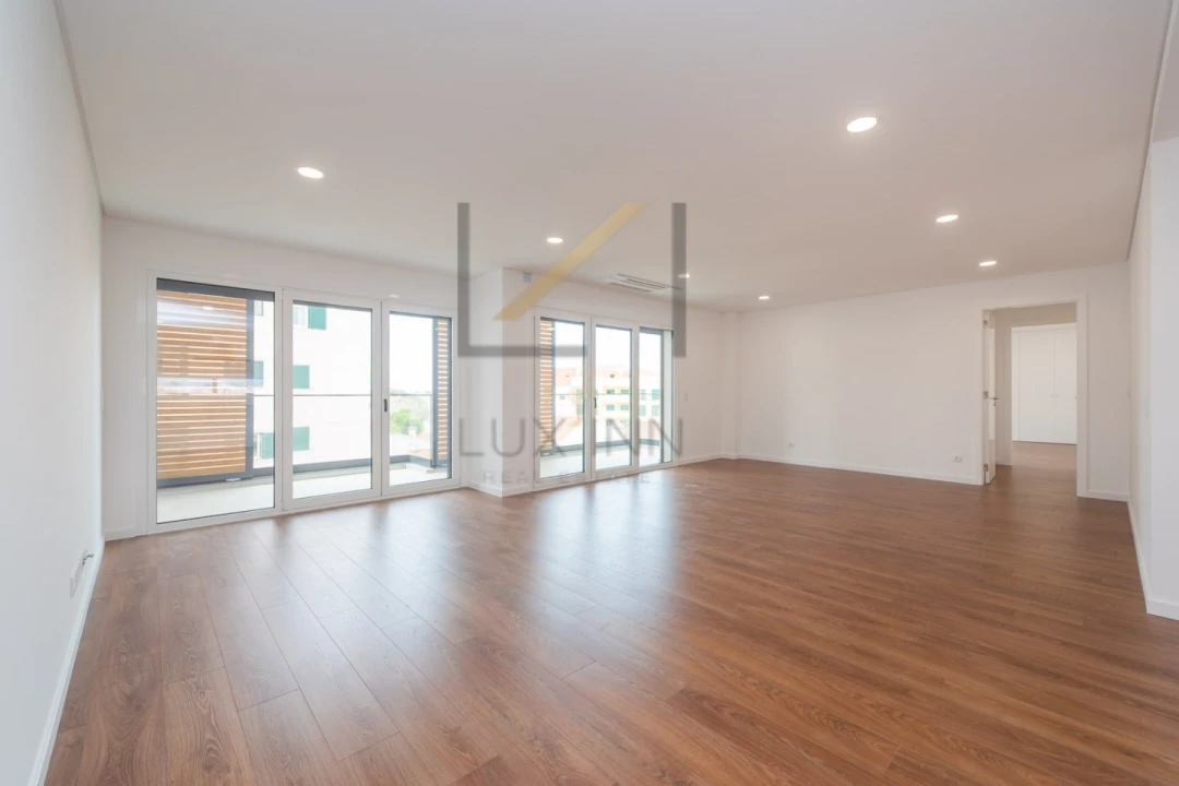 Apartamento T3 para Venda em Alcabideche Foto 7