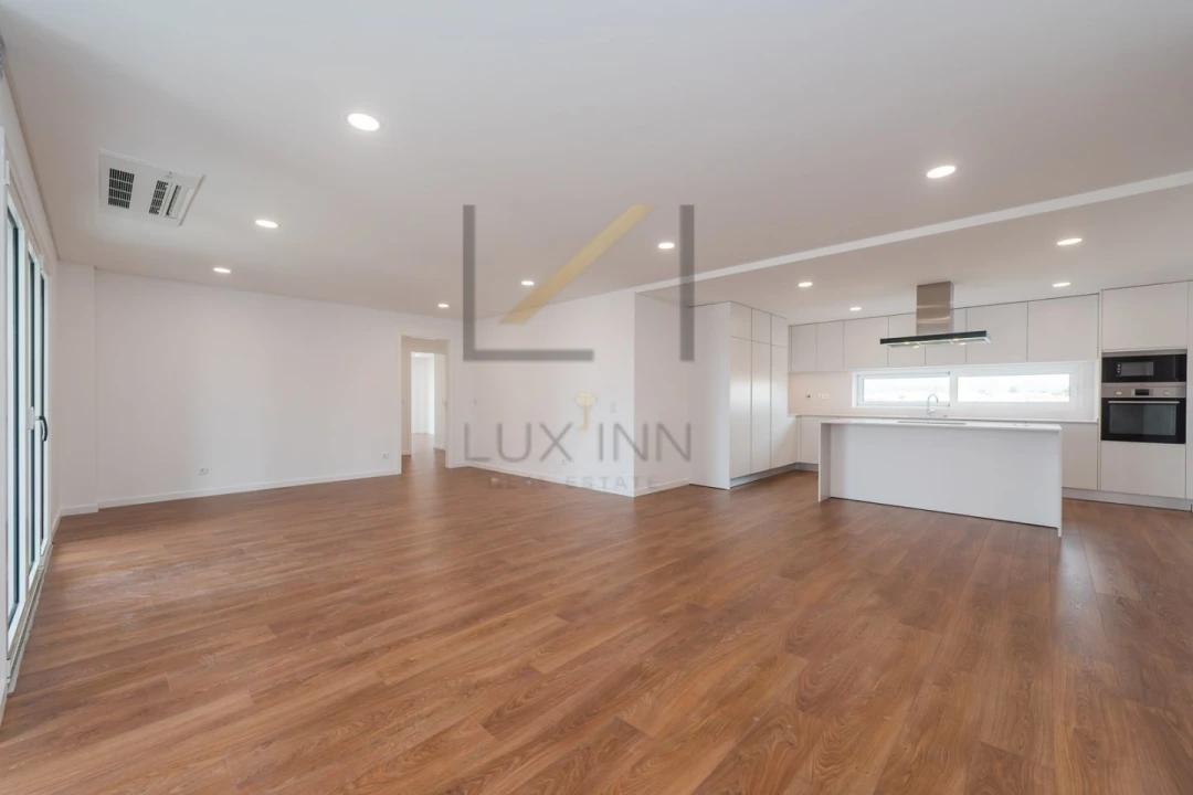 Apartamento T3 para Venda em Alcabideche Foto 8