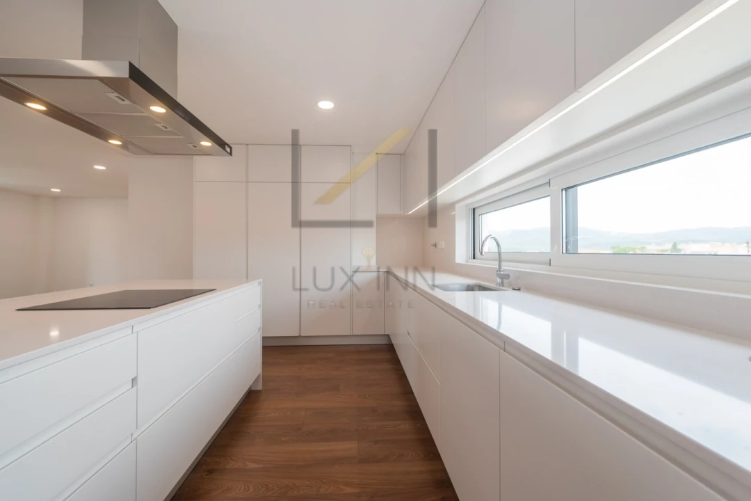 Apartamento T3 para Venda em Alcabideche Foto 14