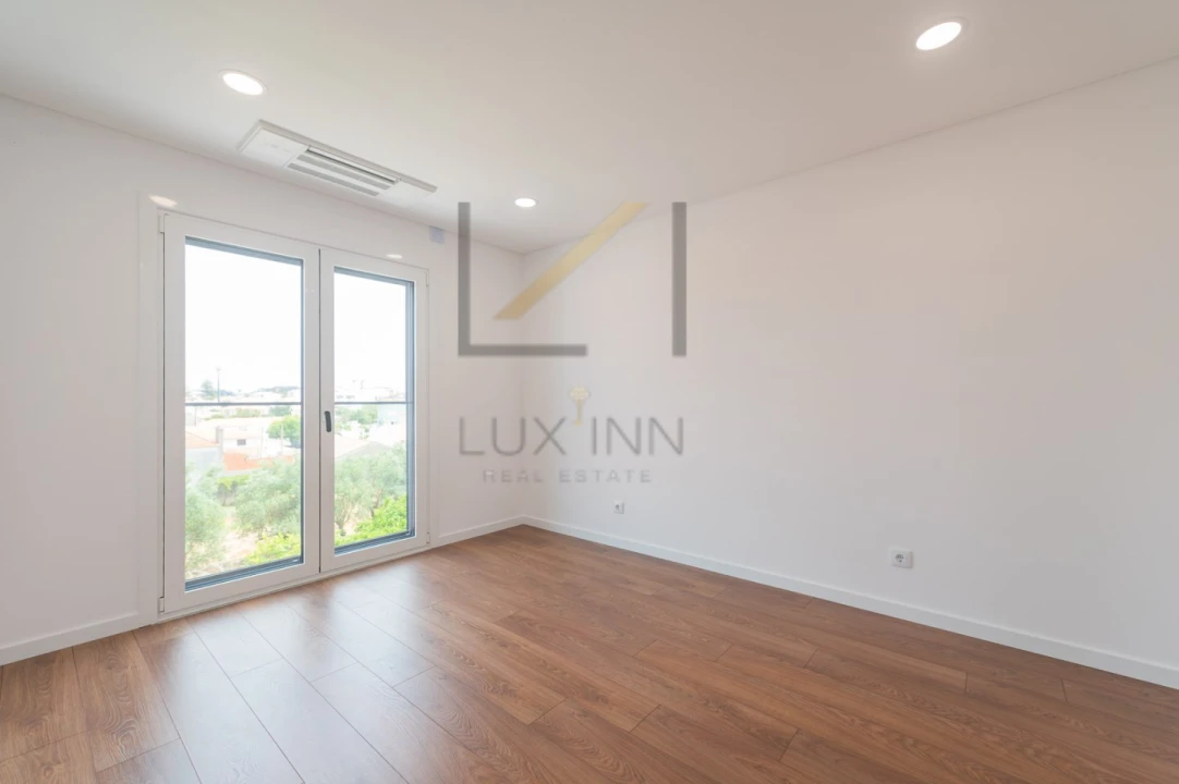 Apartamento T3 para Venda em Alcabideche Foto 36