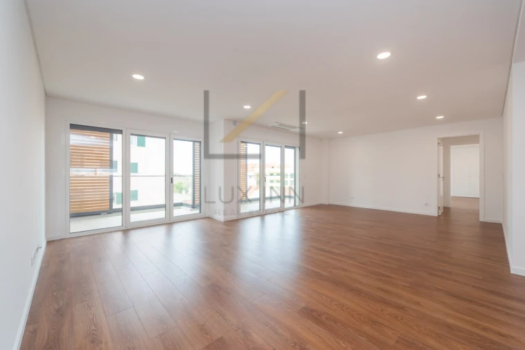 Apartamento T3 para Venda em Alcabideche Foto 7