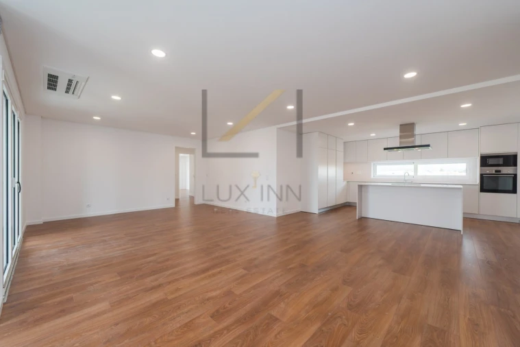 Apartamento T3 para Venda em Alcabideche Foto 8