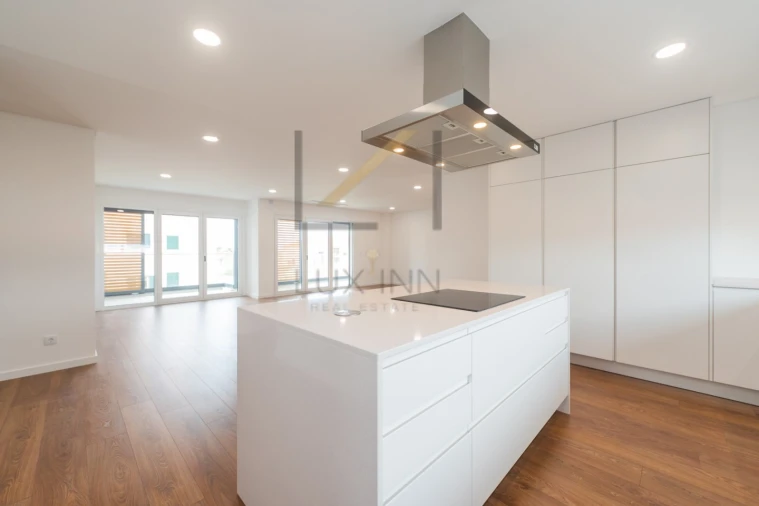Apartamento T3 para Venda em Alcabideche Foto 12