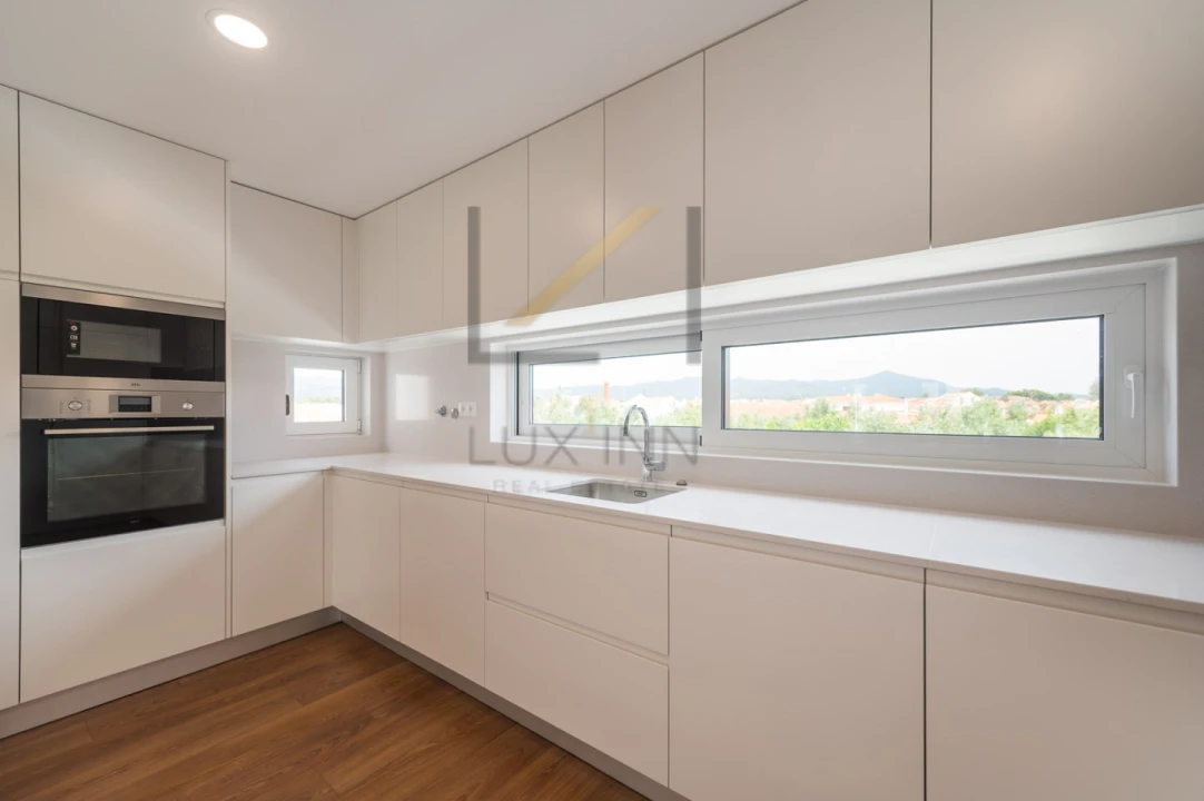 Apartamento T2 para Venda em Alcabideche Foto 12
