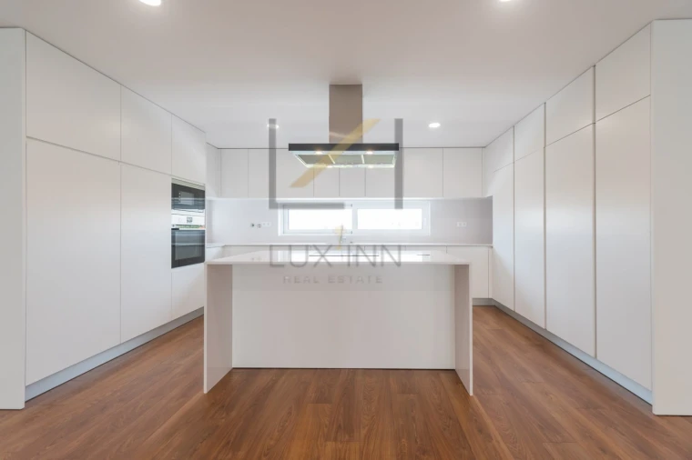Apartamento T2 para Venda em Alcabideche Foto 7