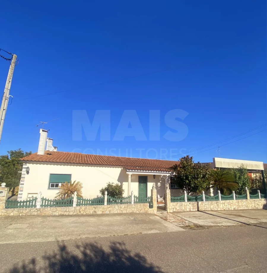 Moradia T2 para Venda em Rio Maior Foto 2