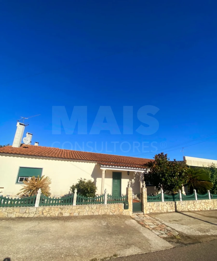 Moradia T2 para Venda em Rio Maior Foto 3