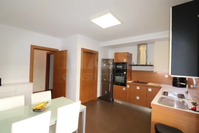 Apartamento T3 para Venda em Nossa Senhora do Pópulo, Coto e São Gregório