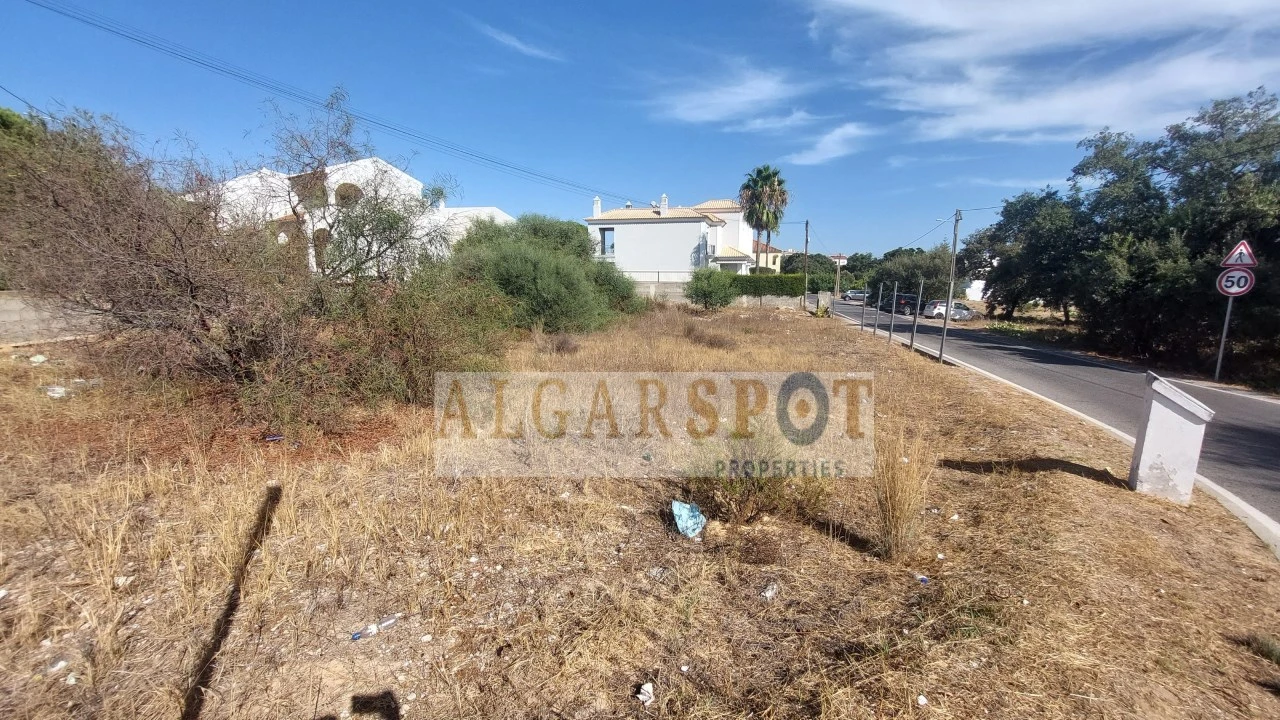 Terreno para Venda em Quarteira Foto 3