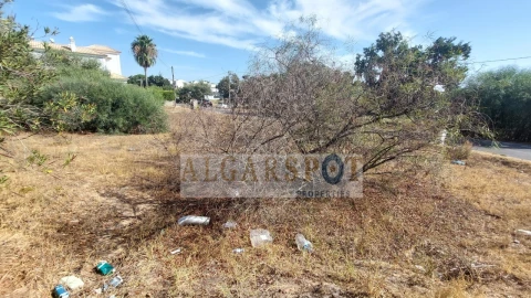 Terreno para Venda em Quarteira