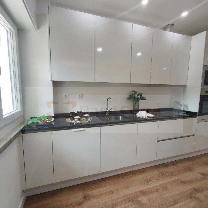 Apartamento T3 para Venda em Benfica Foto 2