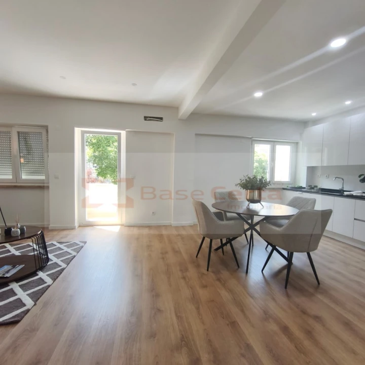 Apartamento T3 para Venda em Benfica Foto 7