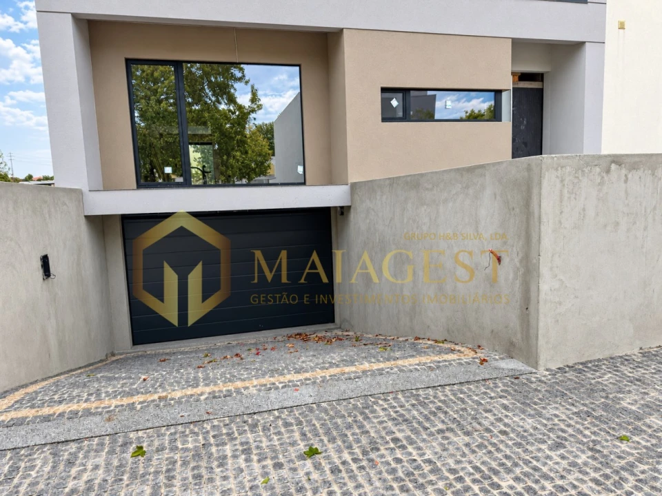 Moradia T3 para Venda em Folgosa Foto 3