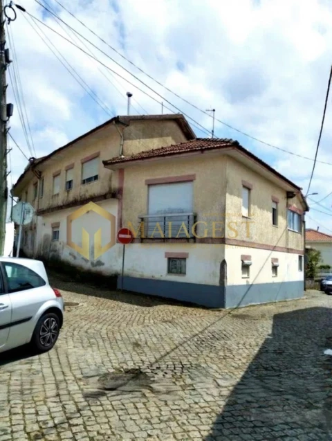 Moradia T7 para Venda em Serzedo e Perosinho