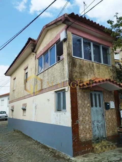 Moradia T7 para Venda em Serzedo e Perosinho