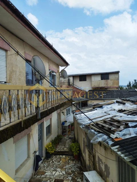 Moradia T7 para Venda em Serzedo e Perosinho