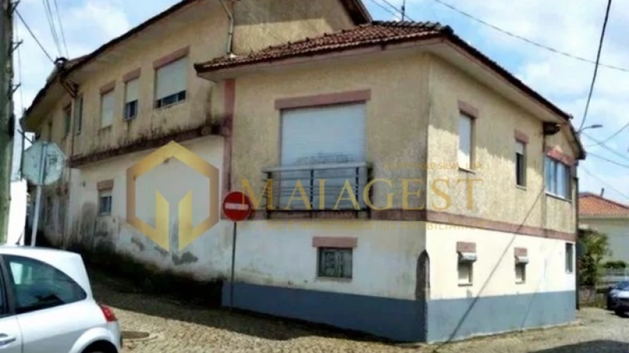 Moradia T7 para Venda em Serzedo e Perosinho