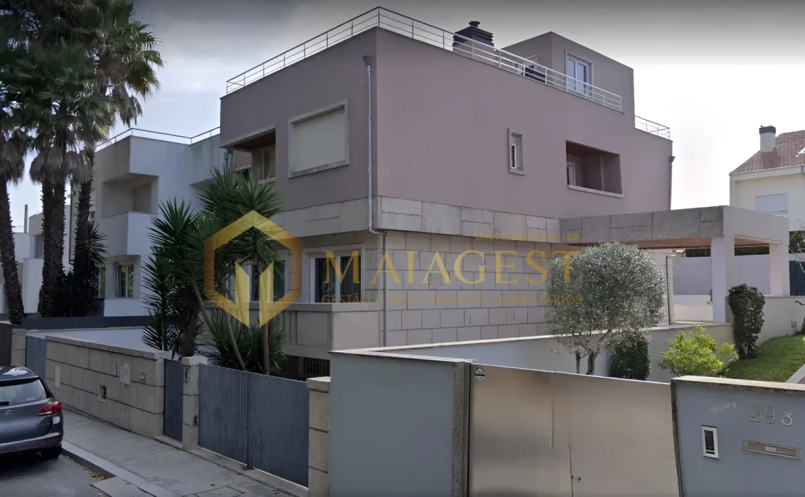 Moradia T4 para Venda em São Mamede de Infesta e Senhora da Hora Foto 1