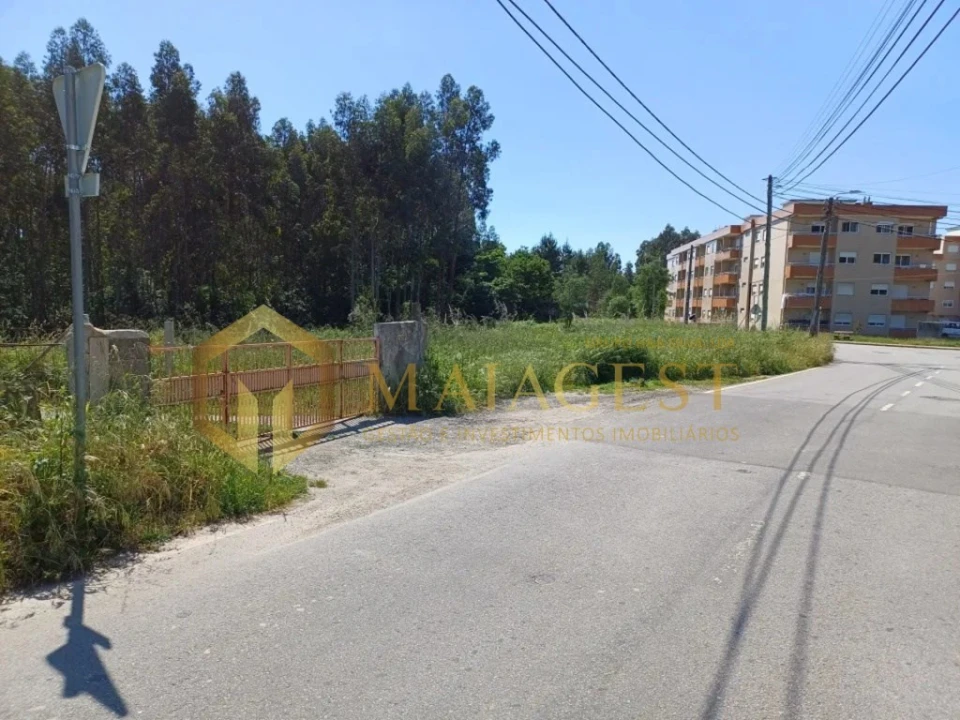 Terreno para Venda em Rio Tinto Foto 1