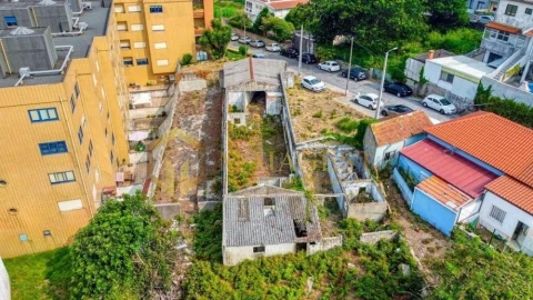 Terreno para Venda em Gondomar (São Cosme), Valbom e Jovim