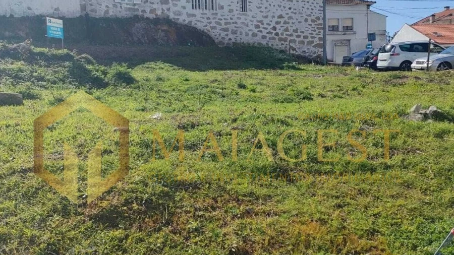Terreno para Venda em Oliveira do Douro
