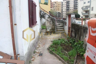 Moradia T6 para Venda em Mafamude e Vilar do Paraíso