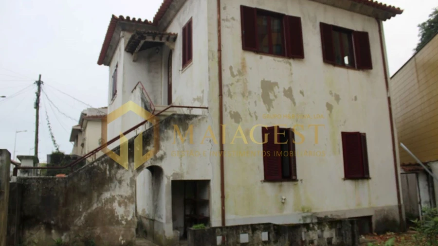 Moradia T6 para Venda em Mafamude e Vilar do Paraíso