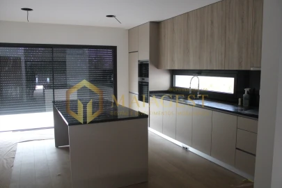 Moradia T3 para Venda em Lobão, Gião, Louredo e Guisande