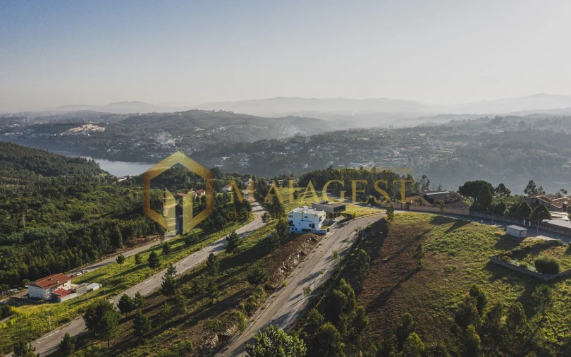 Moradia T5 para Venda em Sandim, Olival, Lever e Crestuma Foto 16