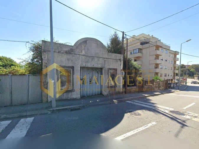 Terreno para Venda em Cidade da Maia Foto 2
