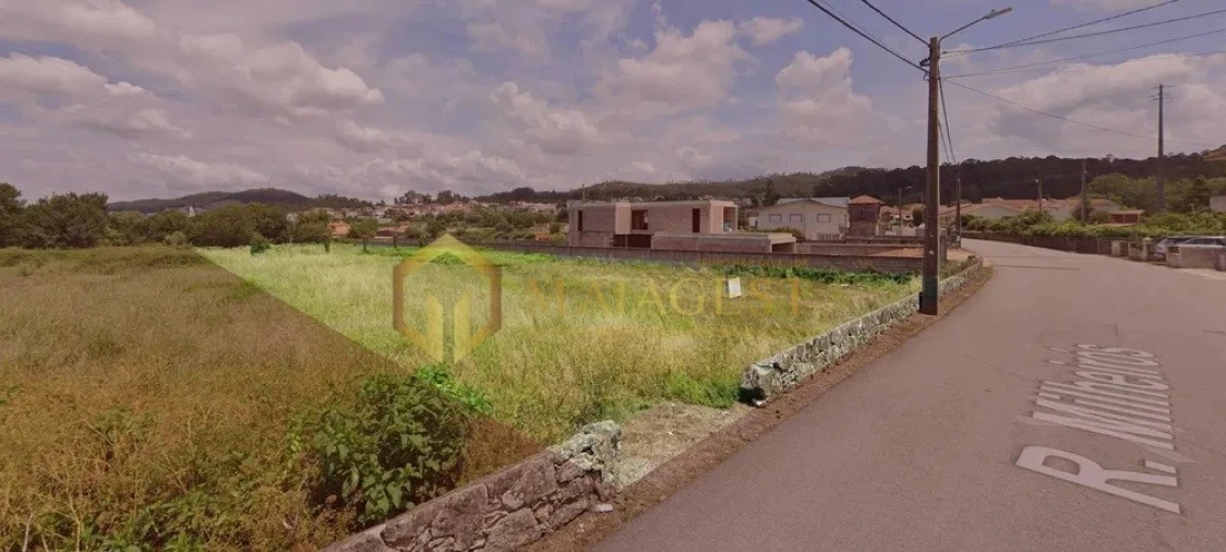 Terreno para Venda em Milheiros de Poiares Foto 3