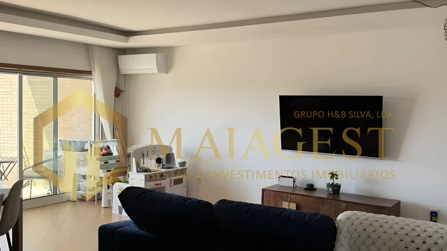 Apartamento T3 para Arrendamento em Gondomar (São Cosme), Valbom e Jovim