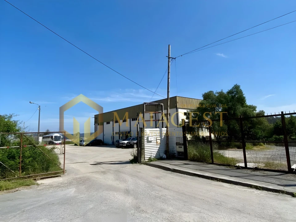 Armazém para Venda em Ermesinde Foto 1