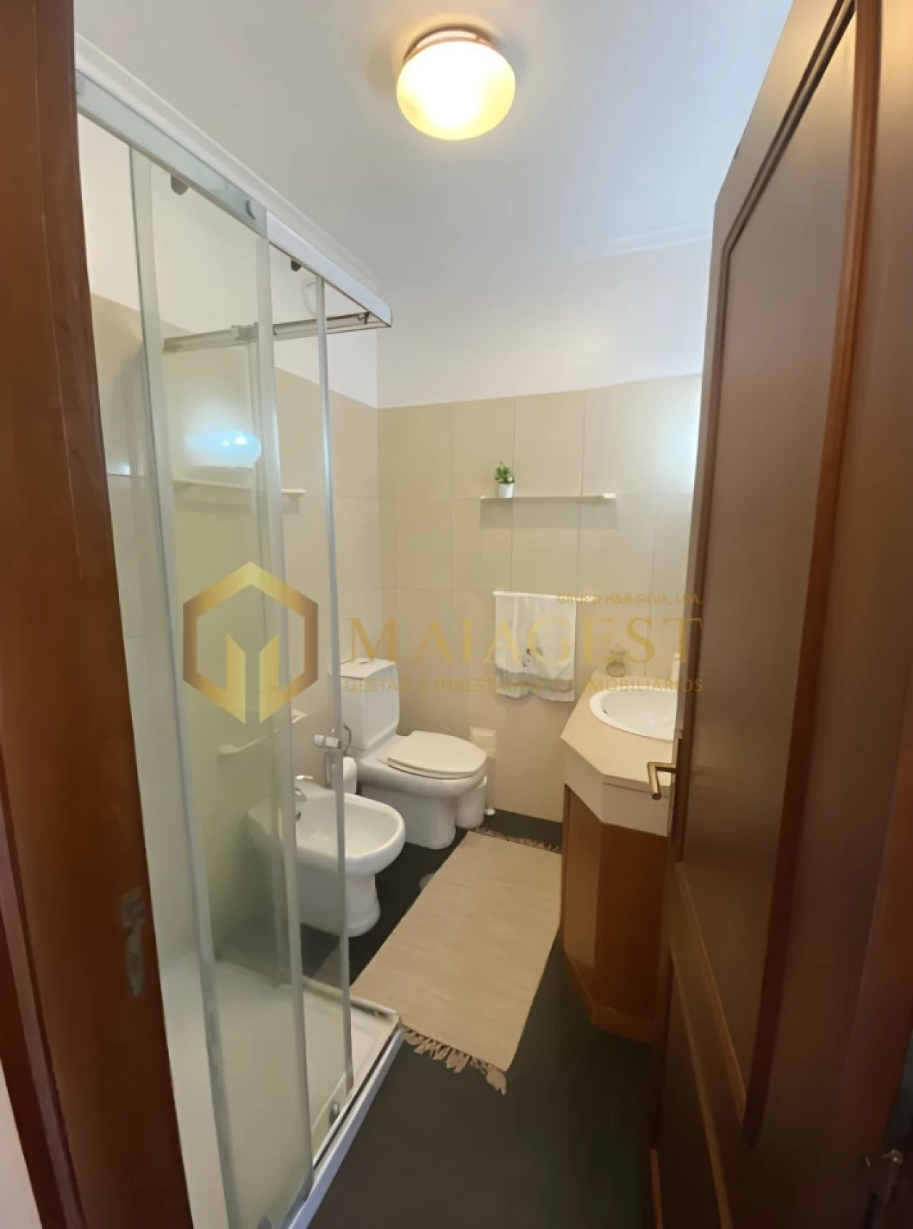Apartamento T3 para Arrendamento em Cedofeita, Santo Ildefonso, Sé, Miragaia, São Nicolau e Vitória Foto 11