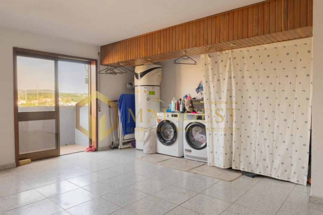 Moradia T3 para Venda em Campo e Sobrado Foto 29