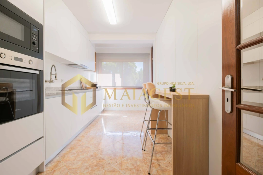Apartamento T2 para Venda em Fânzeres e São Pedro da Cova Foto 1
