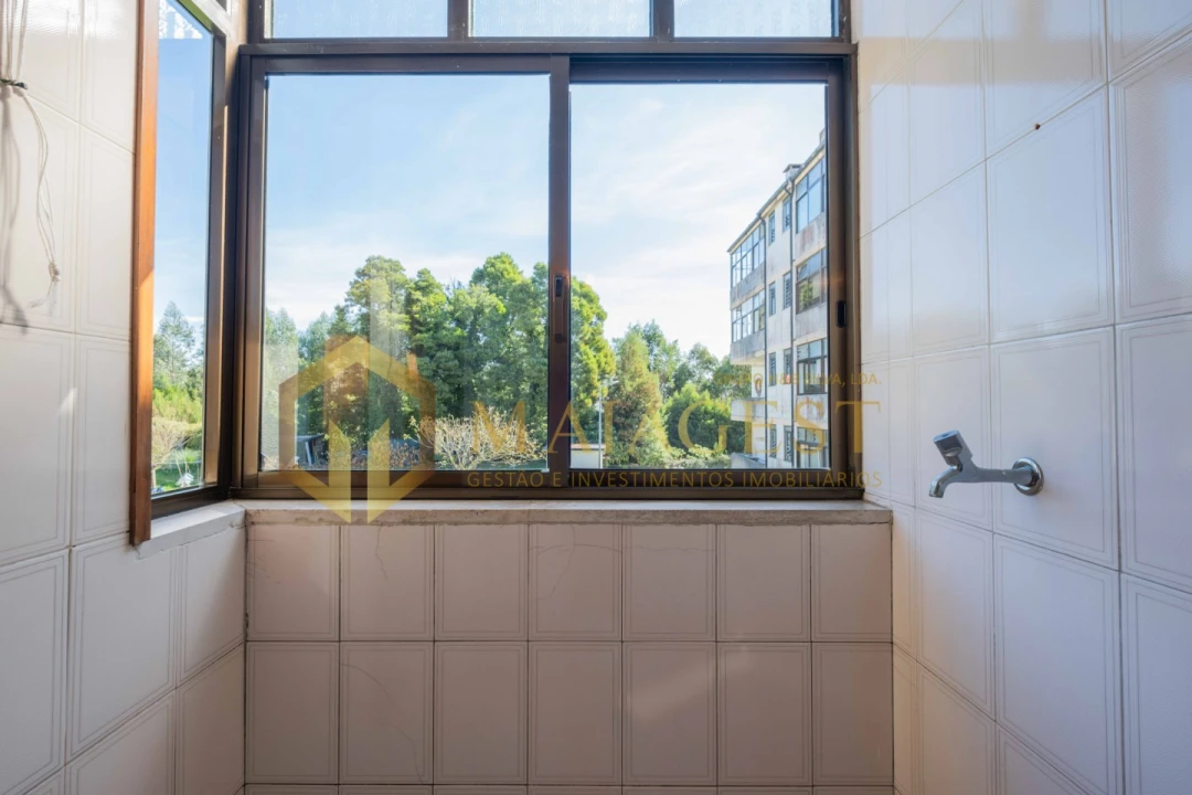 Apartamento T2 para Venda em Fânzeres e São Pedro da Cova Foto 15