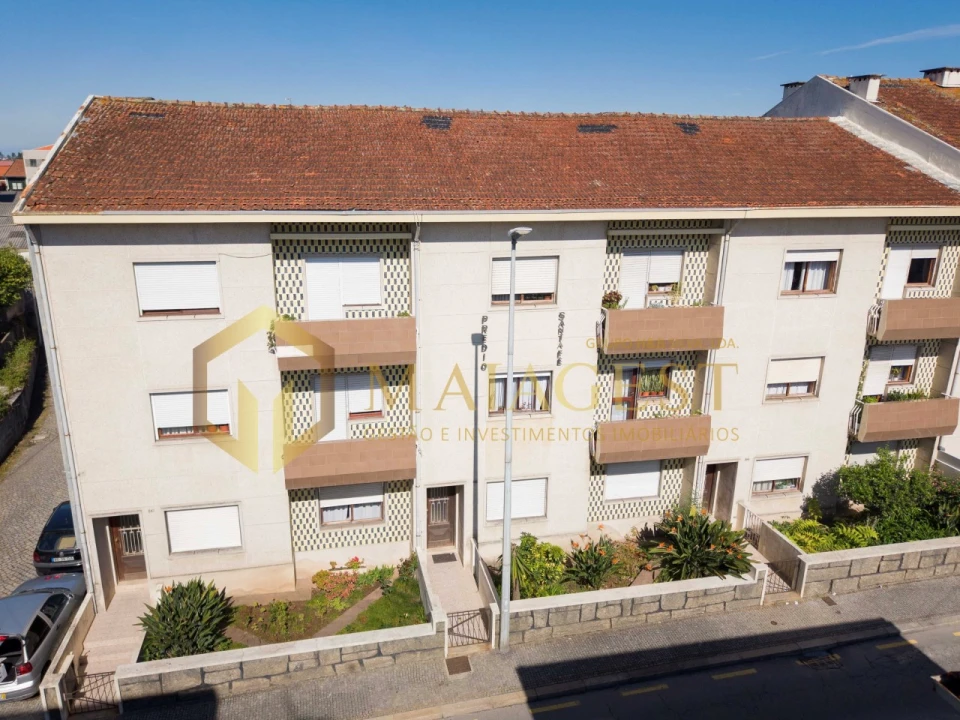 Prédio para Venda em Gondomar (São Cosme), Valbom e Jovim Foto 1