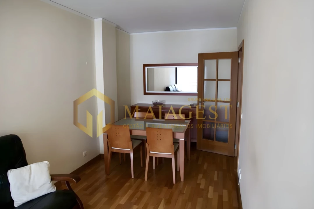 Apartamento T1 para Arrendamento em Lordelo do Ouro e Massarelos Foto 2