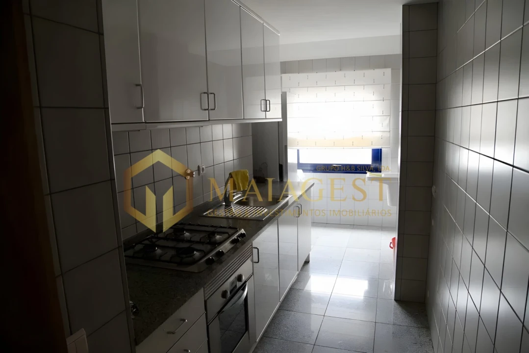 Apartamento T1 para Arrendamento em Lordelo do Ouro e Massarelos Foto 4
