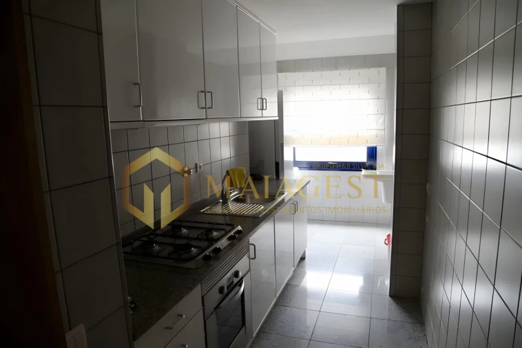 Apartamento T1 para Arrendamento em Lordelo do Ouro e Massarelos Foto 4