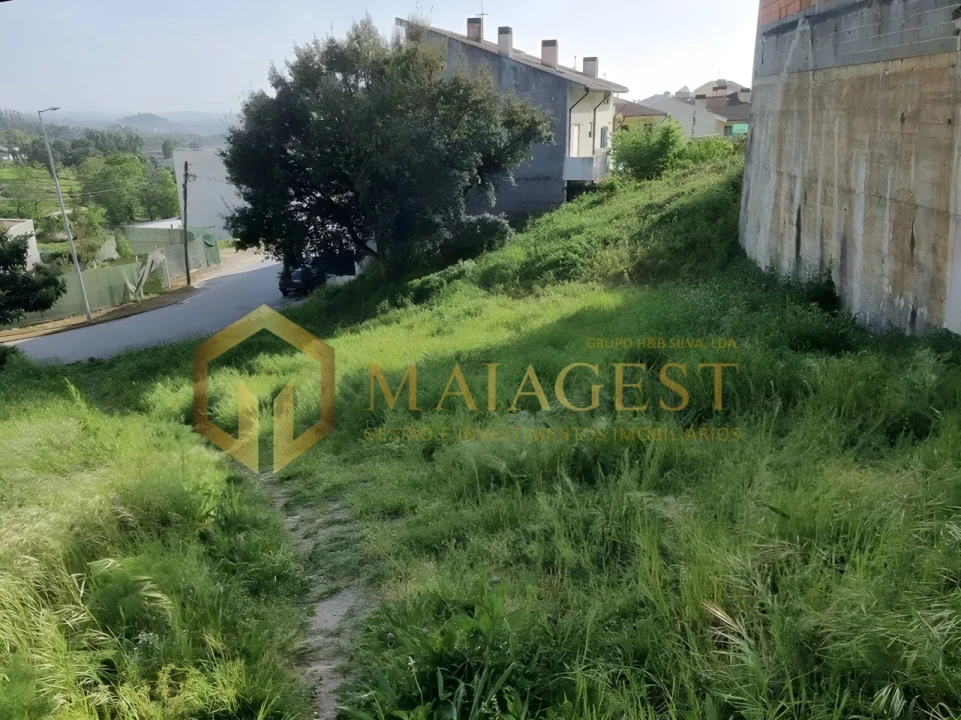 Terreno para Venda em Fânzeres e São Pedro da Cova Foto 6