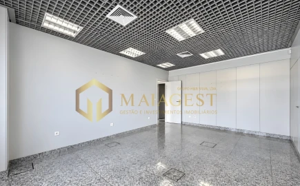 Loja para Arrendamento em Cidade da Maia