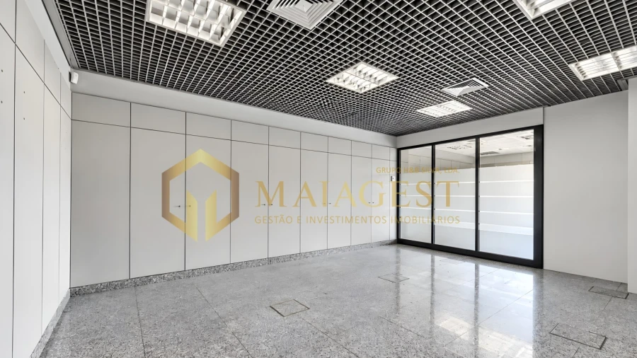 Loja para Arrendamento em Cidade da Maia