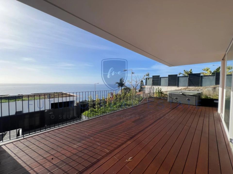 Moradia T4 para Venda em São Martinho Foto 1